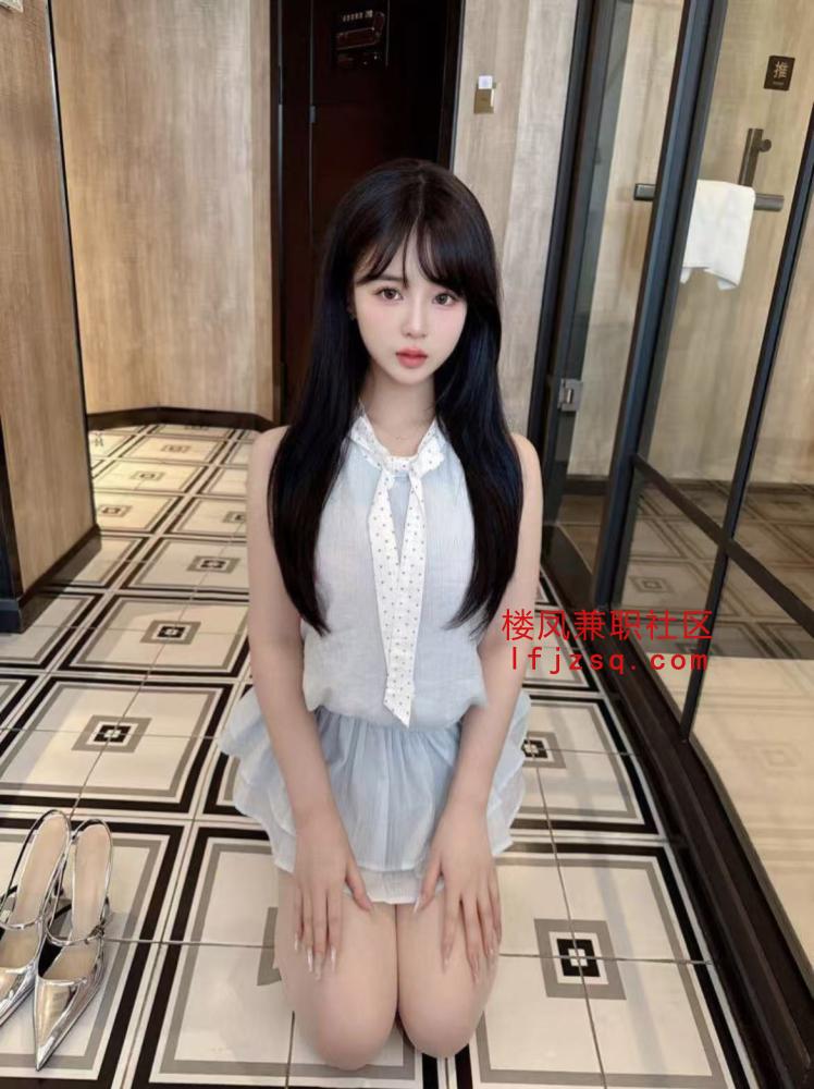 性感妹妹逼紧超级粉嫩