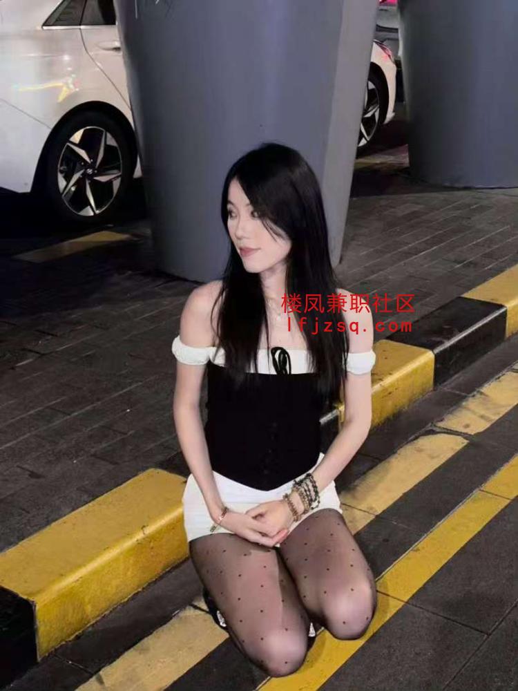 淄博黑丝气质惹火尤物