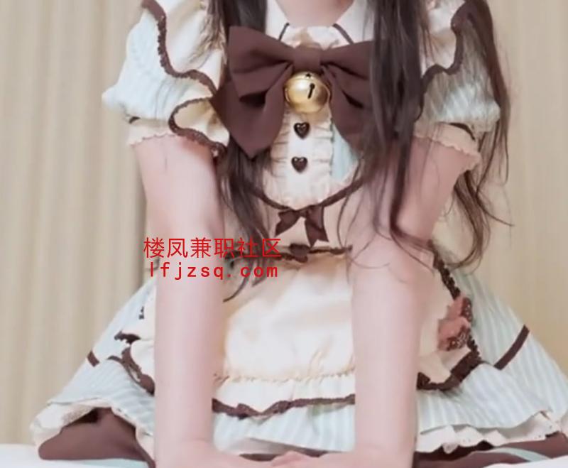 昆山市极品乖巧兼职粉嫩少女全程配合各种姿势