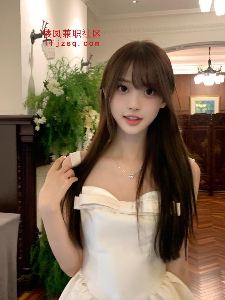 唯一真人白虎穴粉嫩06年的小妹妹刚下海可以上门