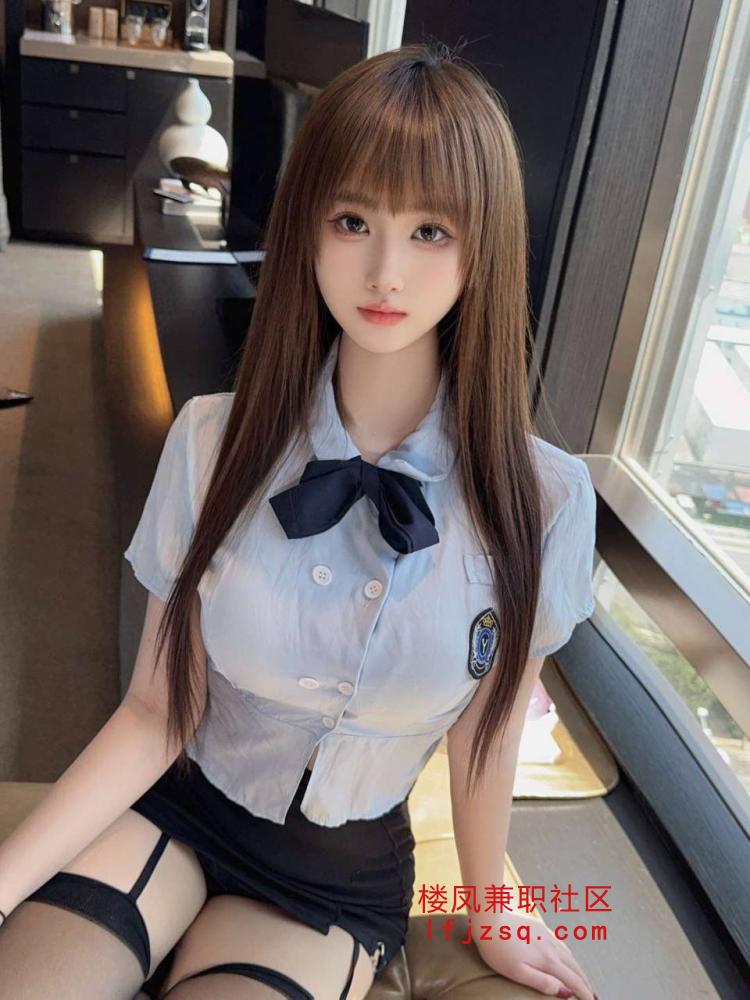 00后大长腿自己做，粉嫩超漂亮