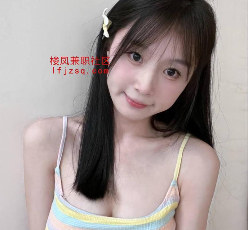 皮肤白嫩大波颜值嫩妹