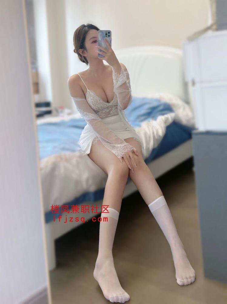 嘉兴良家小骚逼，刚下海可内射可吃精（有体检报告）