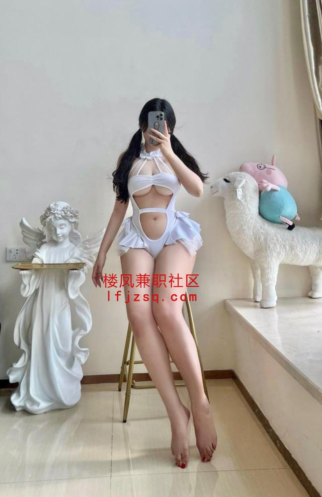 北京清纯少女兼职赚零花钱 身材极品奶大水多易高潮