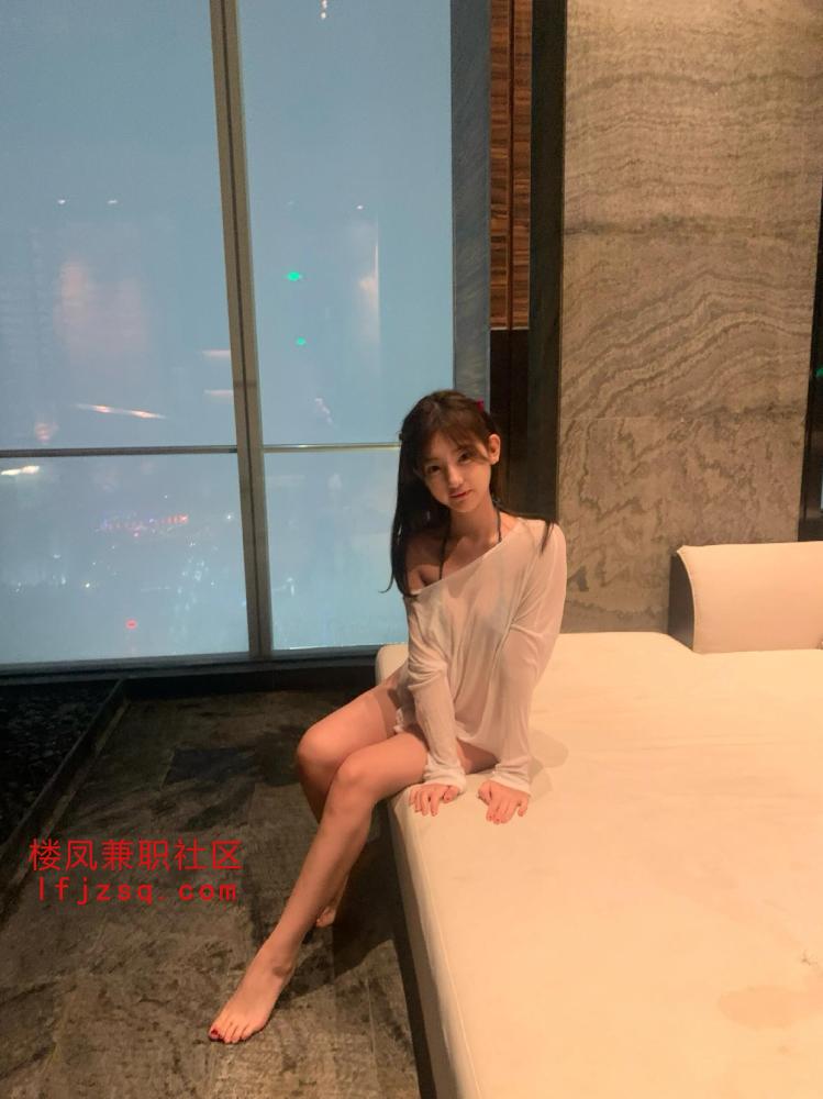 天河年轻水多性感妹子