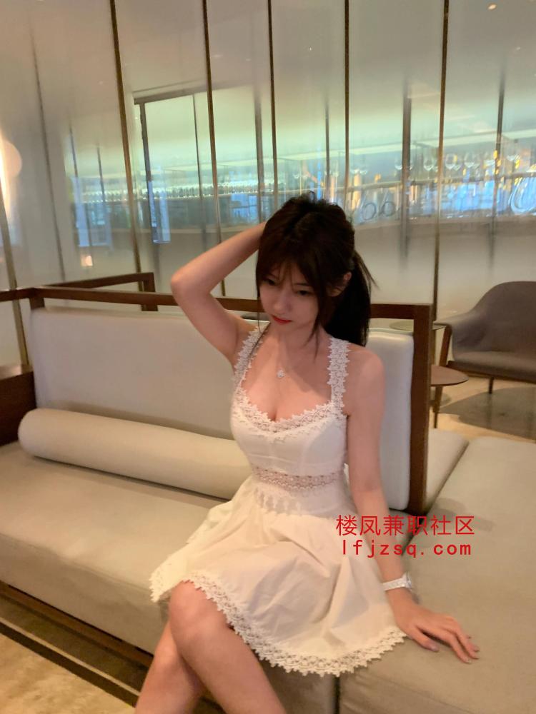 天河年轻水多性感妹子