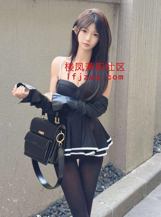 三亚风骚黑丝御姐会潮喷