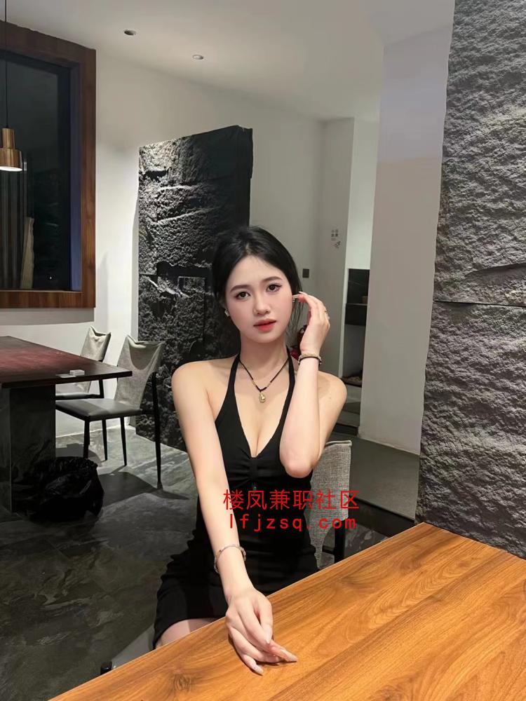 高颜气质大胸御姐