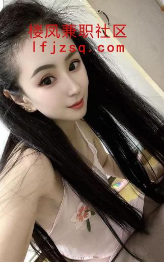 腰细臀圆的小骚逼