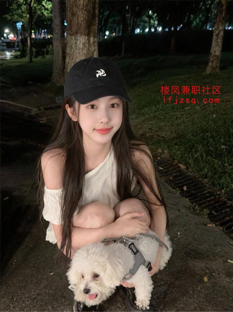 杭州市艺术学院兼职学生，真实下海，小穴很紧粉嫩无异味