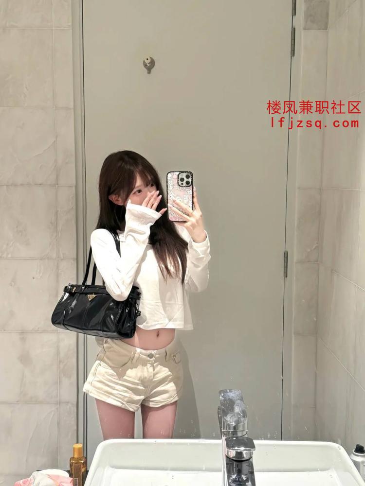 岳阳黑丝高跟御姐 小妹自带公寓