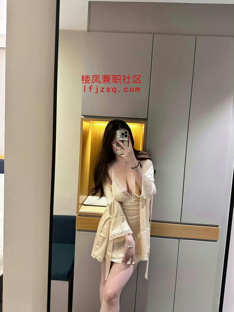 性感胸大刚毕业学姐水润多汁易敏感