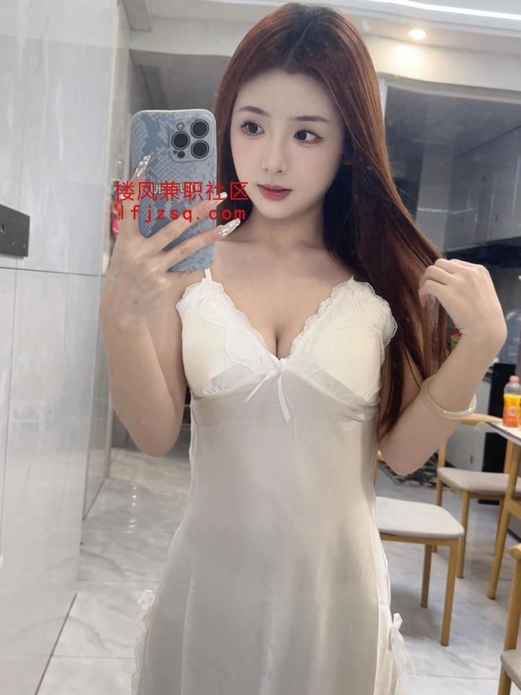 清纯乖巧嫩妹兼职 胸大奶白鲍鱼粉嫩