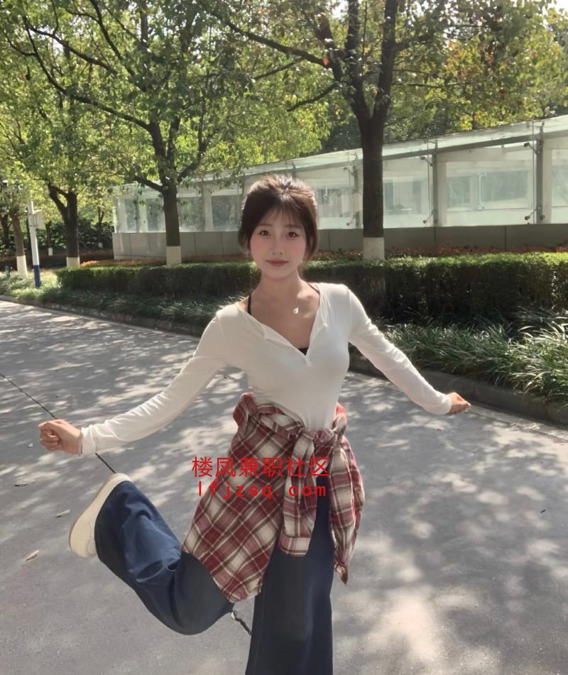 年青粉嫩出水多多，服务一绝技术超人
