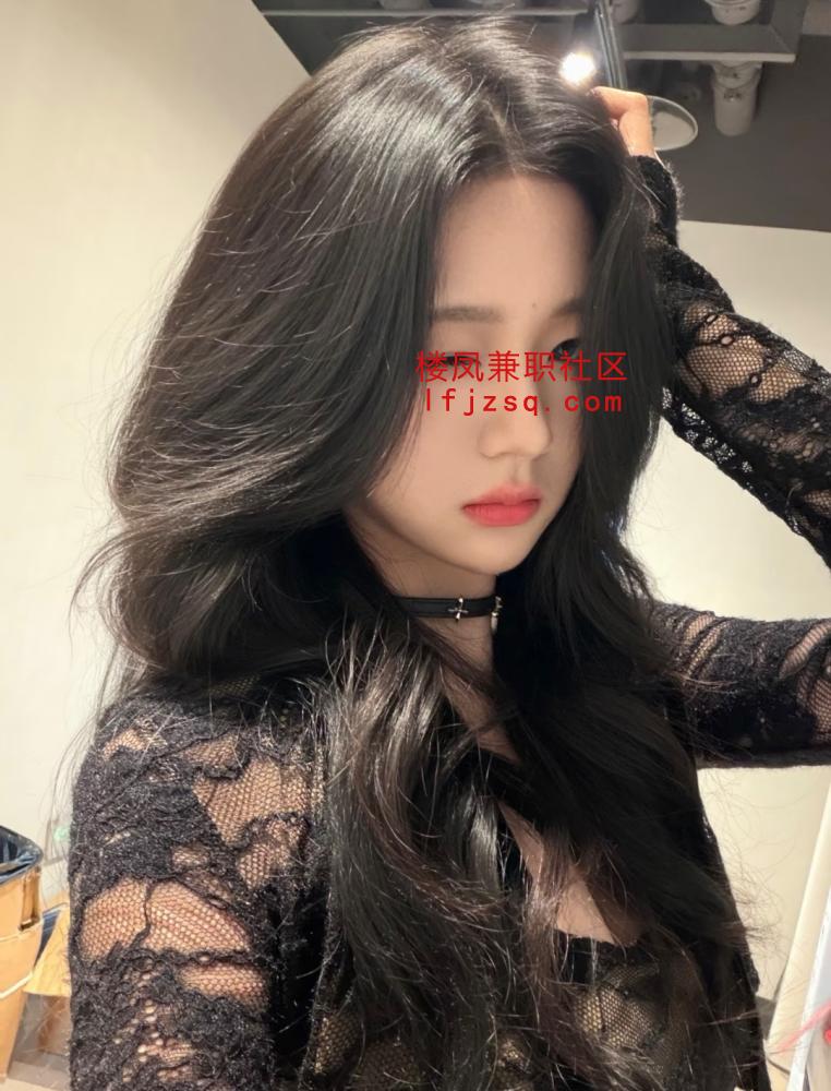 00后文静小女孩敏感水多，性感女神化身，上粉下嫩 逼紧