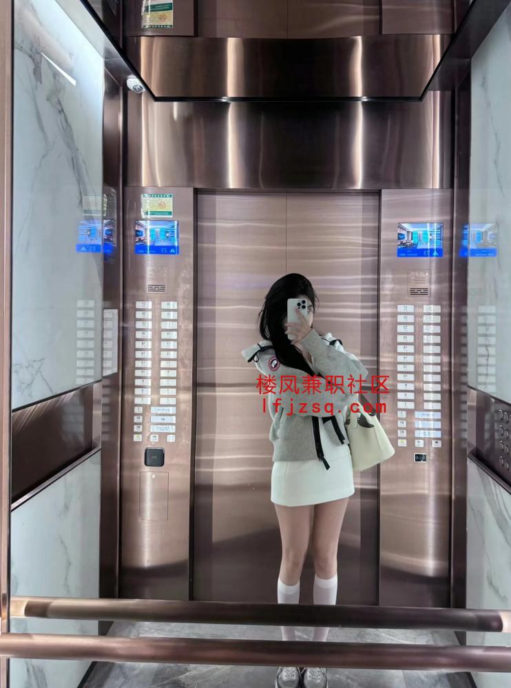 青岛皮肤细腻嫩模身材
