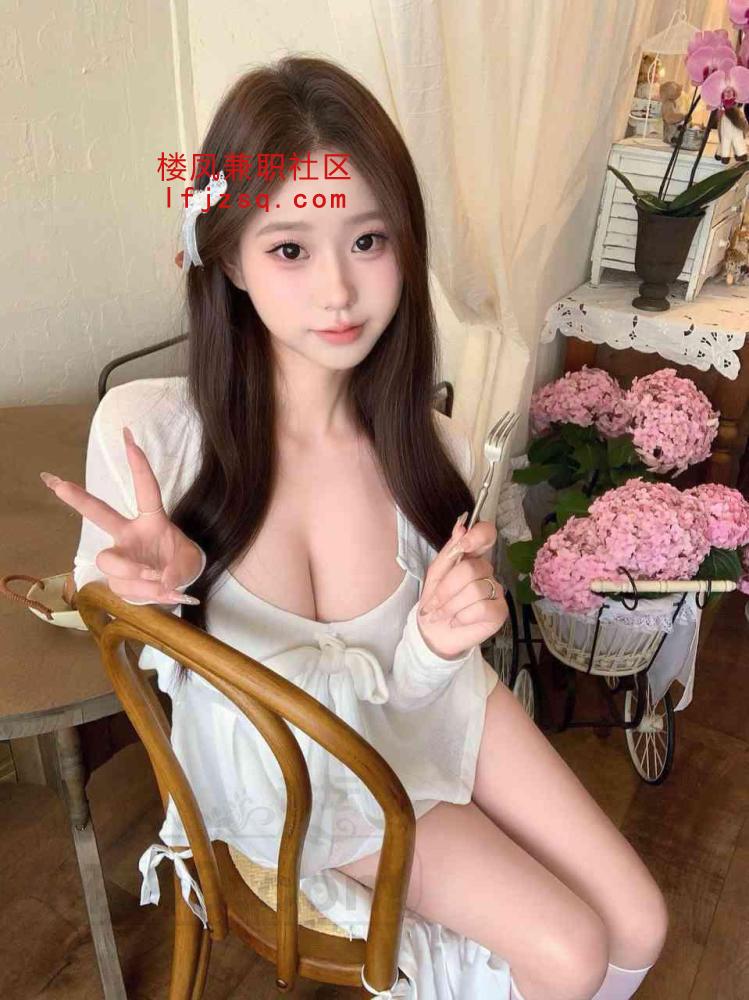 翘臀奶香味御姐猛插
