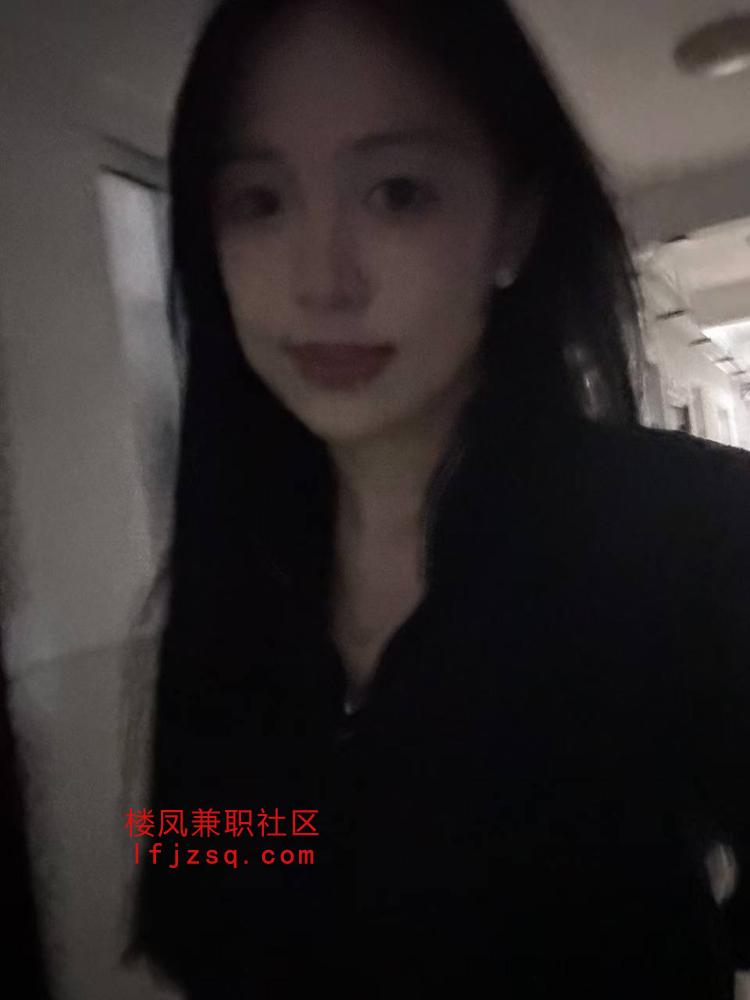 保定妹子自带公寓长腿妹任调情