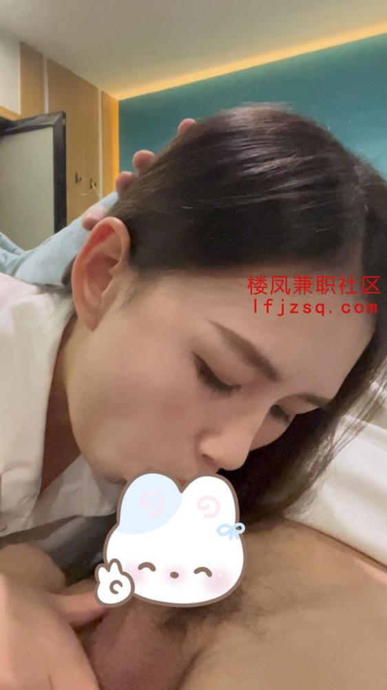 南京妹子会各种角色扮演姿势多主动吸肉