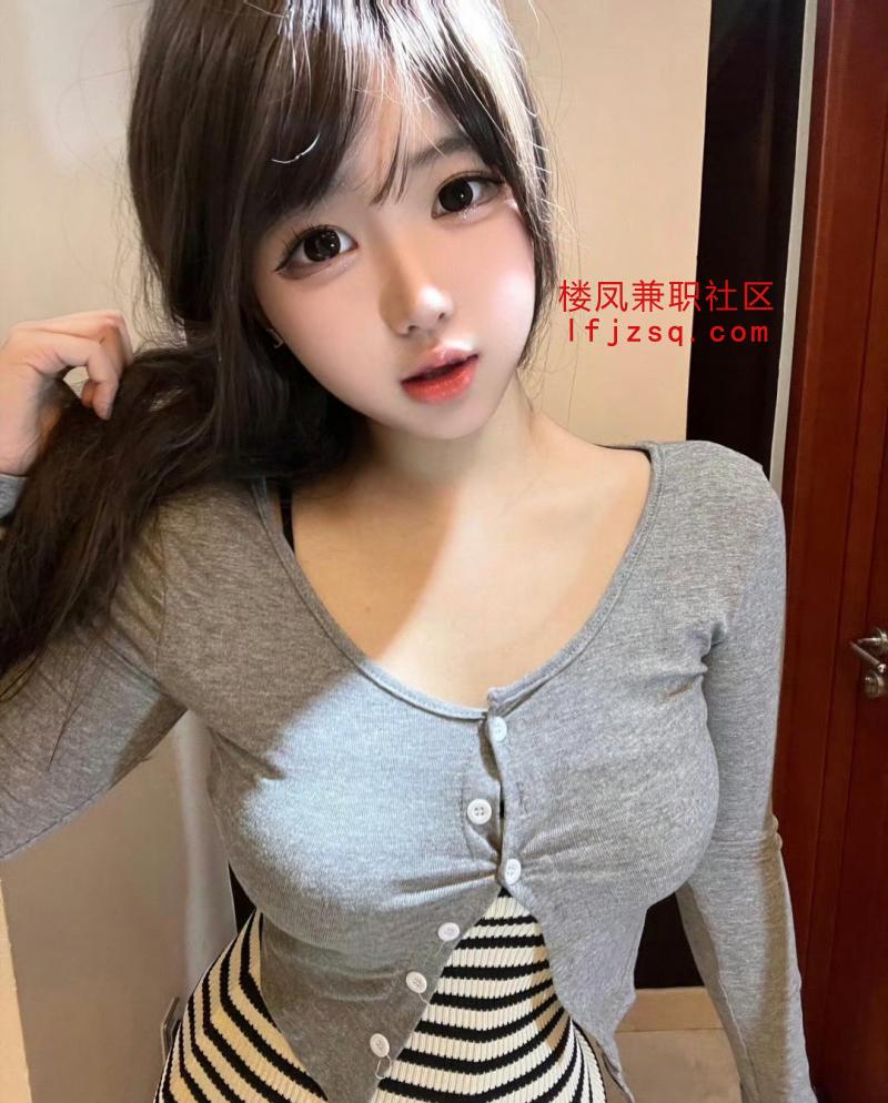 昆明妩媚勾人长腿翘臂美女