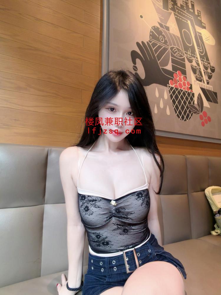 哈尔滨绝美身材反差少女 圆润屁股 好玩又好艹