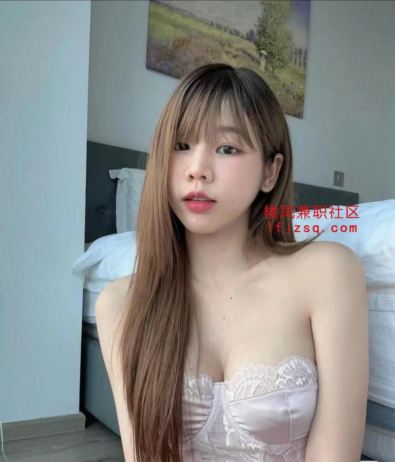 兼职嫩妹身材火辣可后入
