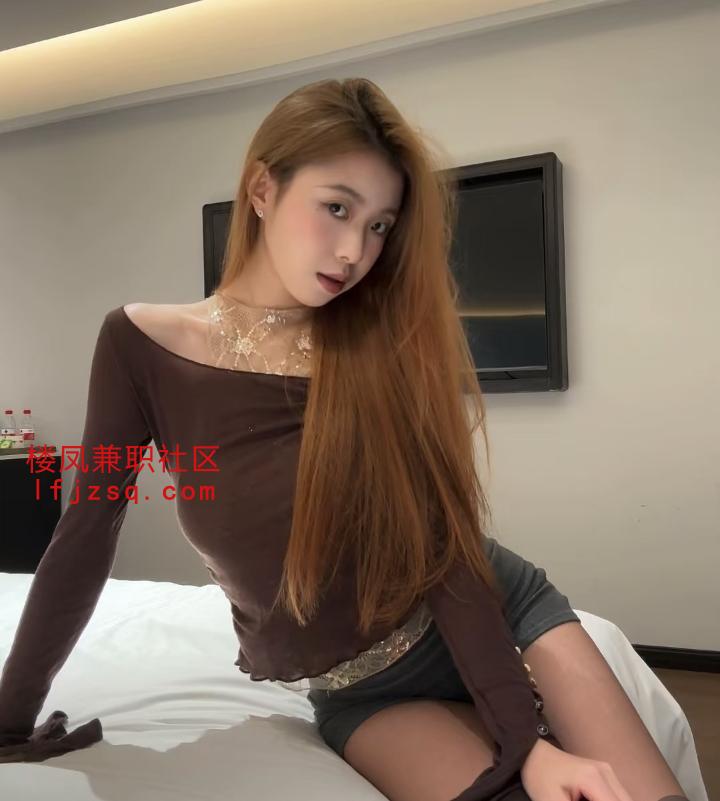 D奶小少妇逼痒来兼职刚下海...