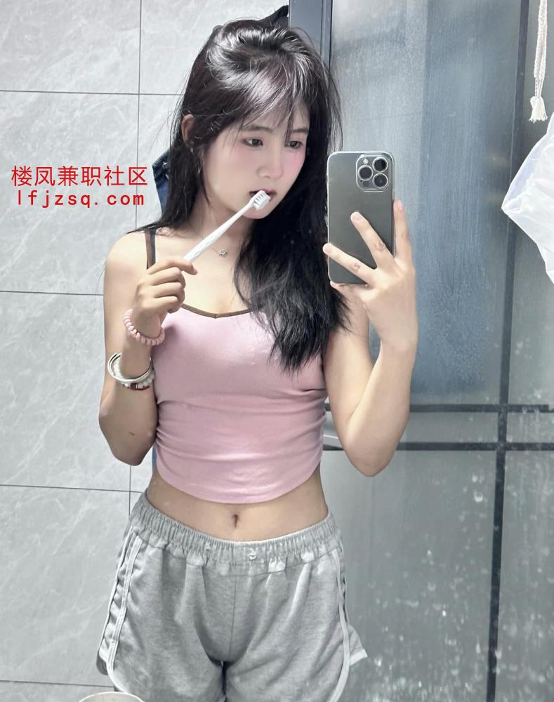 兼职学妹乖巧听话，自带公寓，