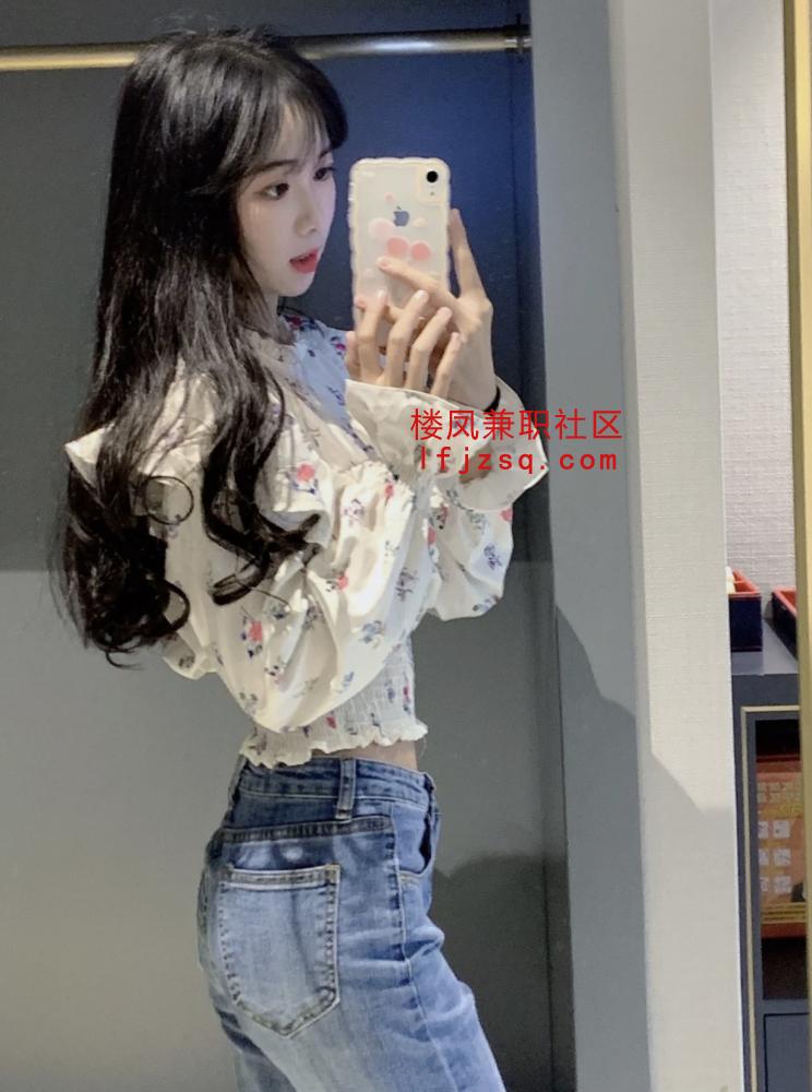 大白美腿嫩鲍丝袜美女