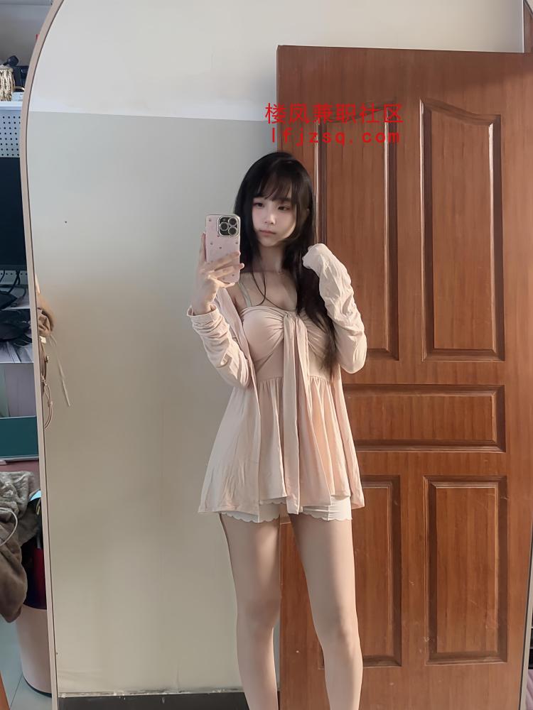 00后小骚妹可御可甜乖巧配合，品尝过才敢分享给狼友