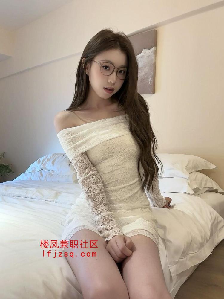 和平极品鲜嫩无毛鲍兼职小妹