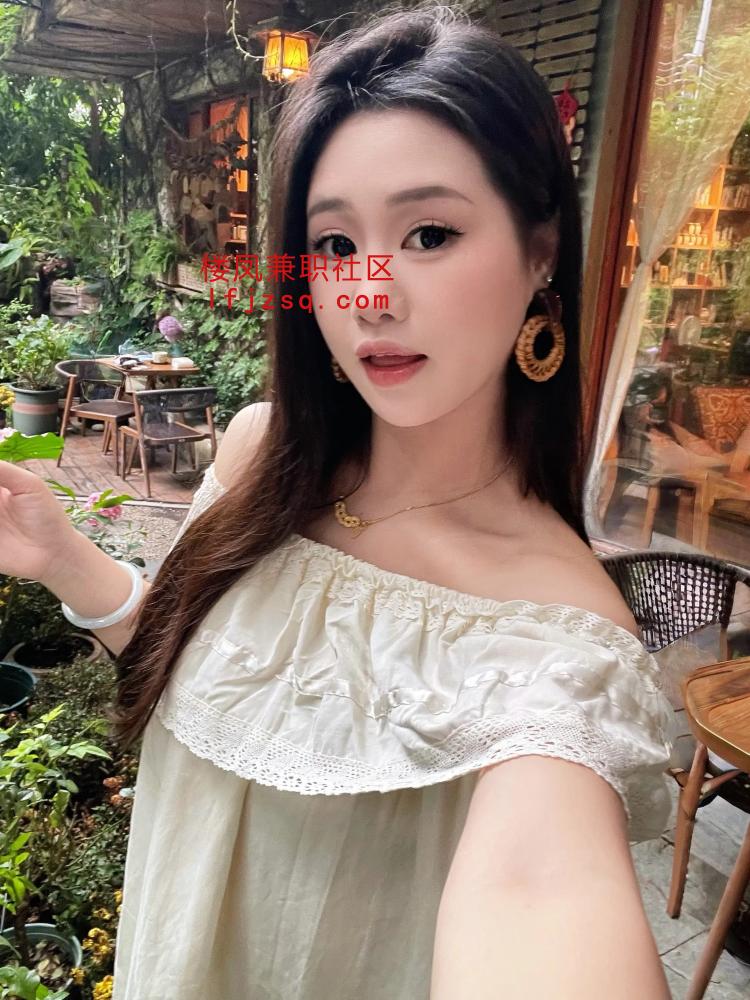 粉嫩多汁御姐极致诱惑