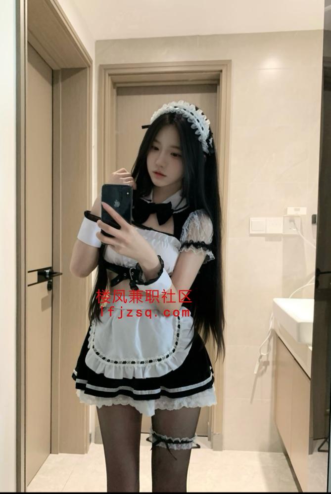 重庆市极品兼职粉嫩少女自带（私人公寓）
