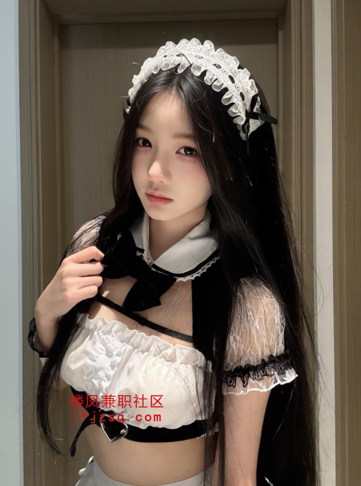 重庆市极品兼职粉嫩少女自带（私人公寓）