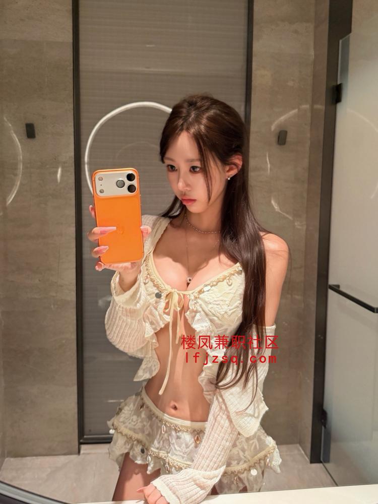 体验情趣大胸绝对的尤物