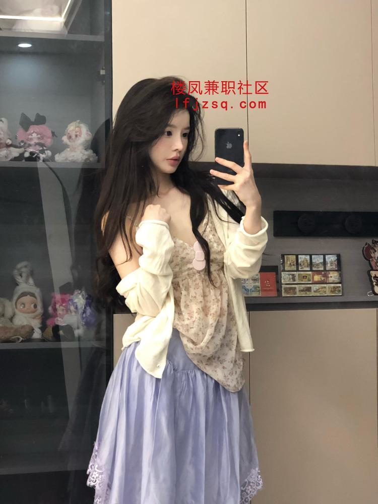 姐姐刚出道水嫩水嫩的腰细包子弹性足屁股翘翘很哇塞！