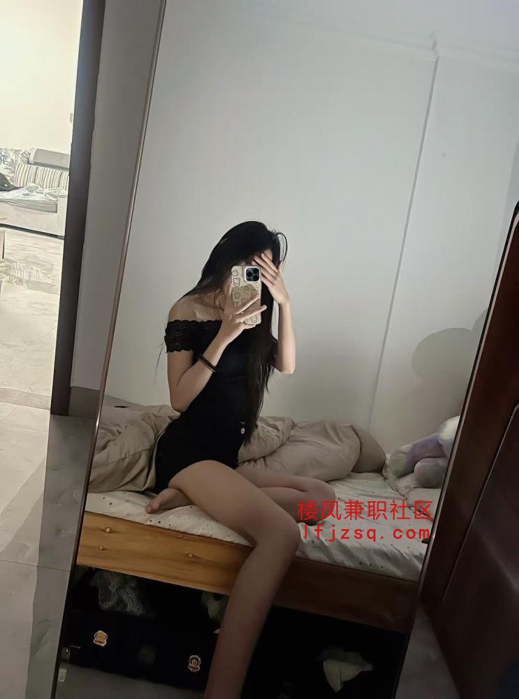 前凸后翘06兼职小妹超粉汁水多