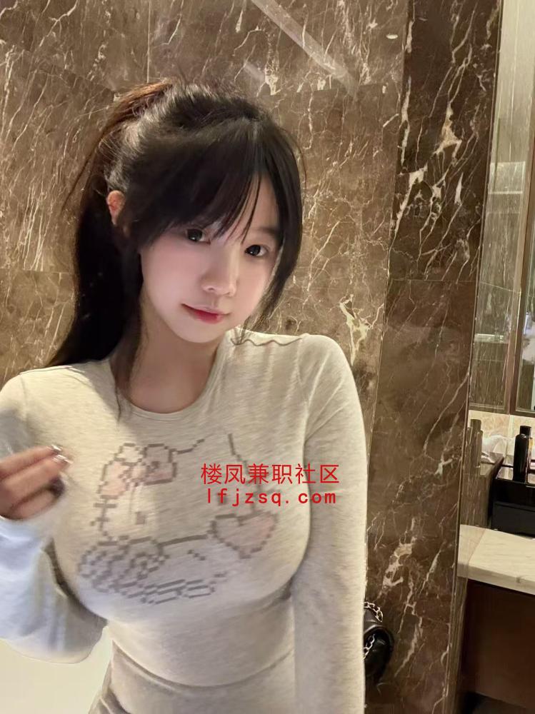 温柔大胸甜妹等着被调教