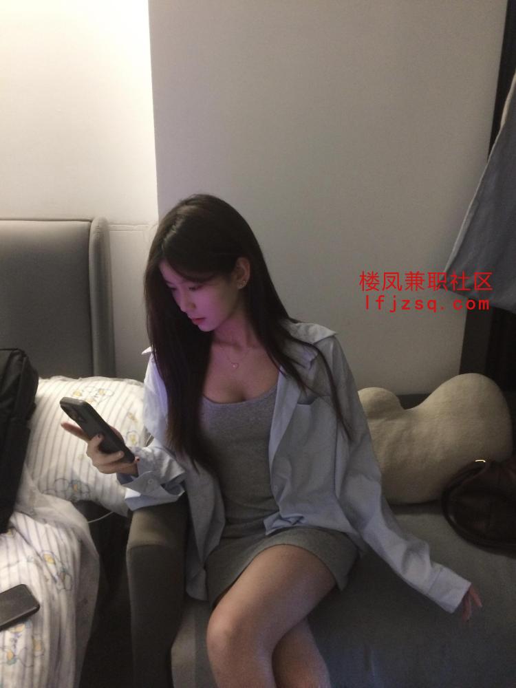 粉嫩超紧小穴淫欲易出水兼职全套服务