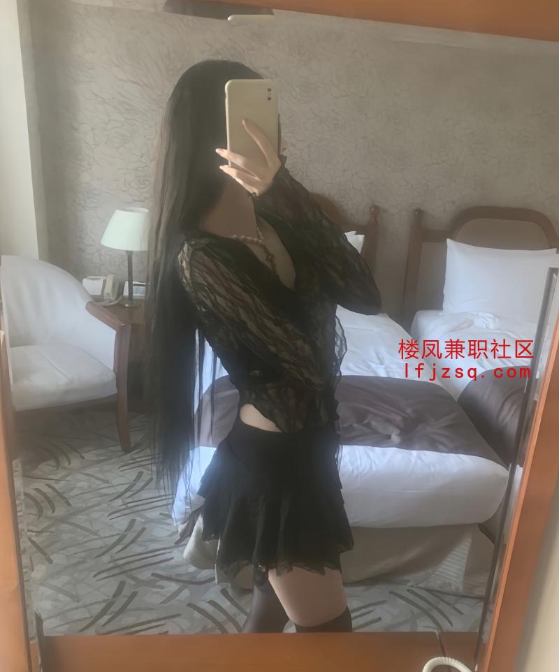 小妹完美反差小骚货，可骚可甜 (可上门)