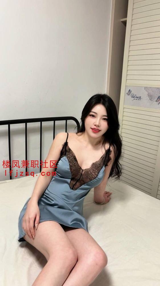 虹口风情迷人姿势配合小美妞