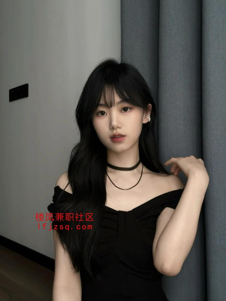 嫩妹小逼穴很紧全程娇嗔不停