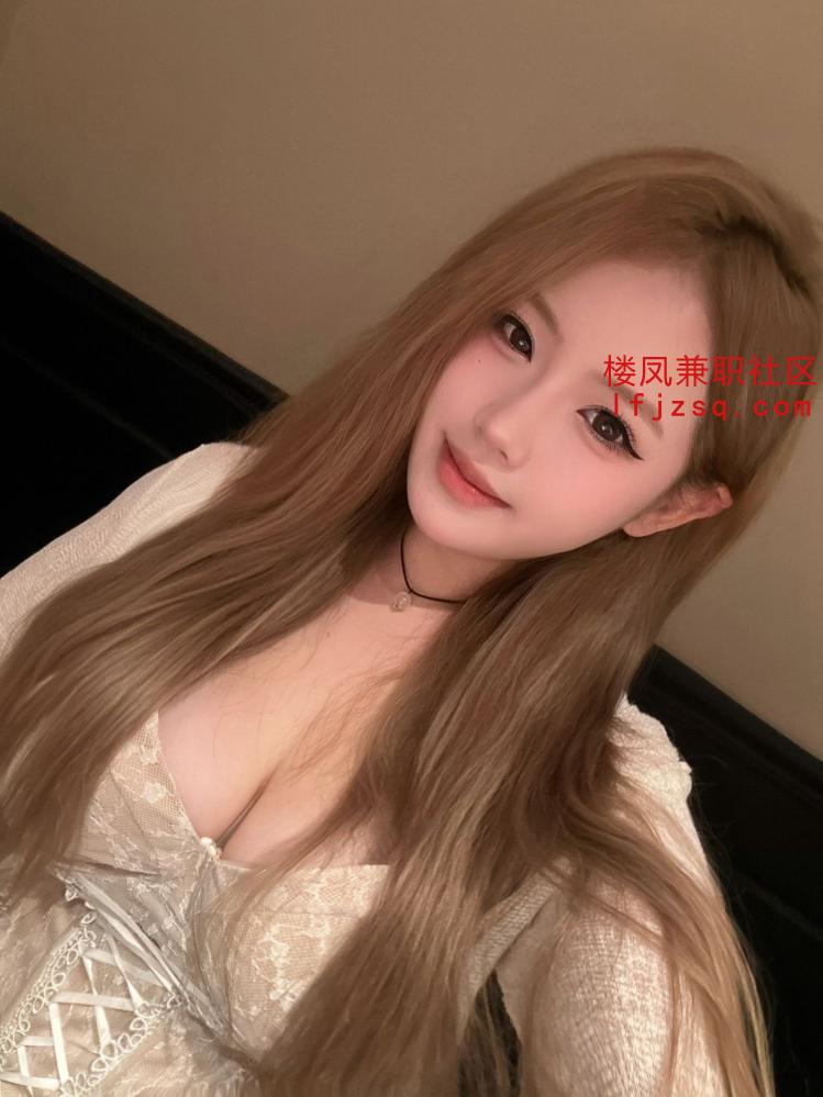 粉鲍小穴紧致水多反差妹性欲强