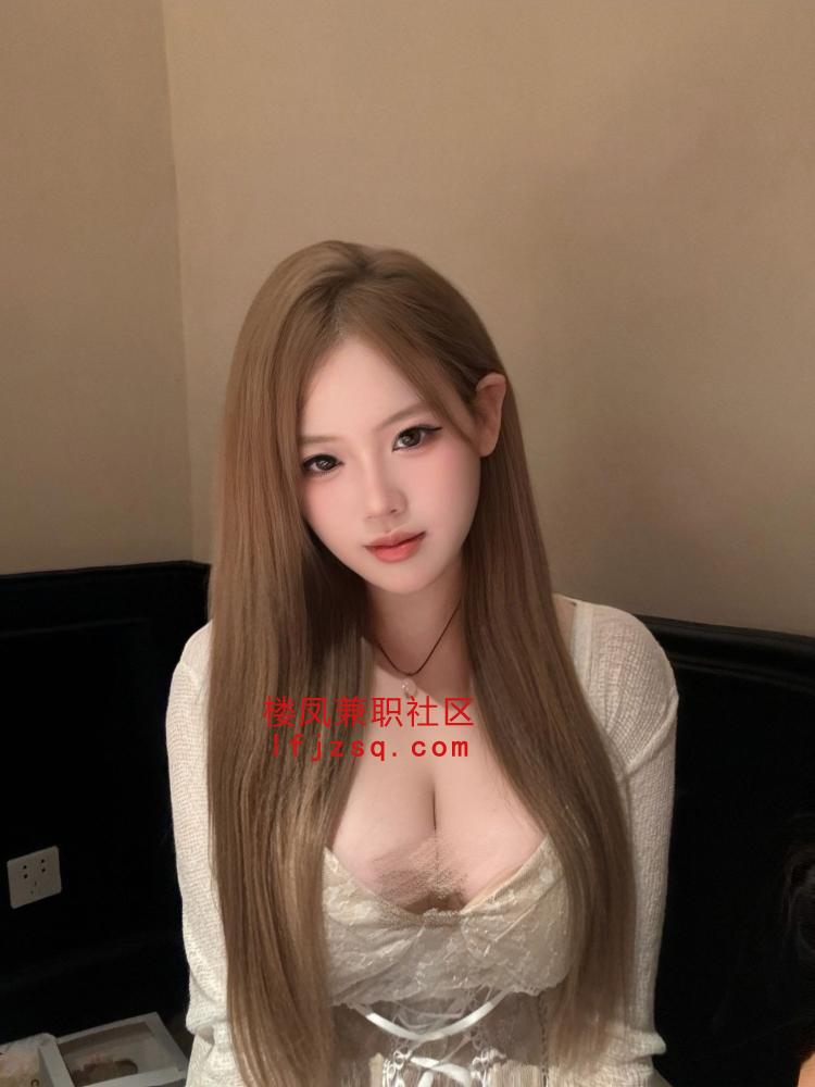 粉鲍小穴紧致水多反差妹性欲强