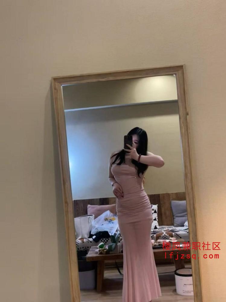 南海区兼职妹子脸蛋漂亮叫床声音好听很诱人