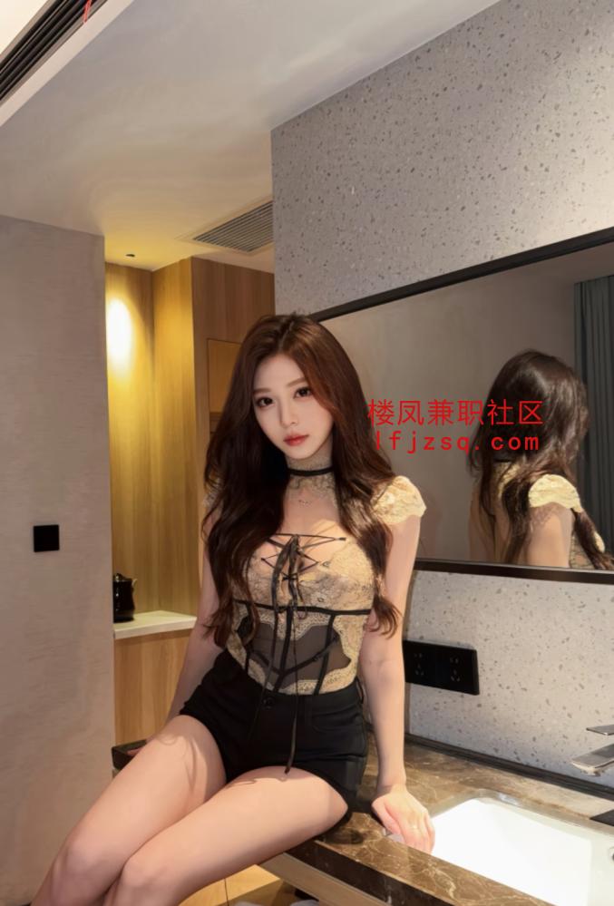 00后文静小女孩敏感水多，性感女神化身，上粉下嫩 逼紧