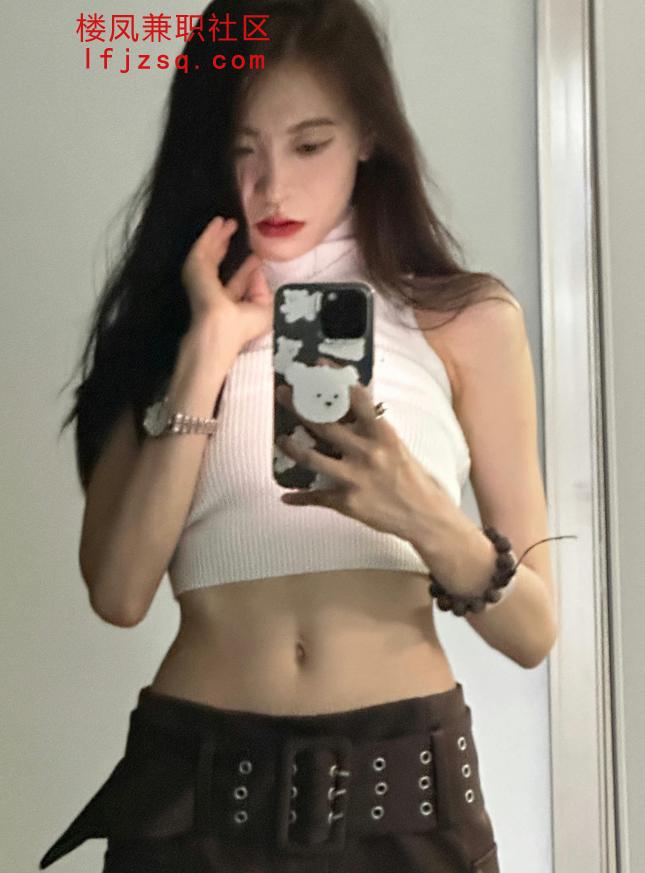 昆明热情白暂少女很养眼