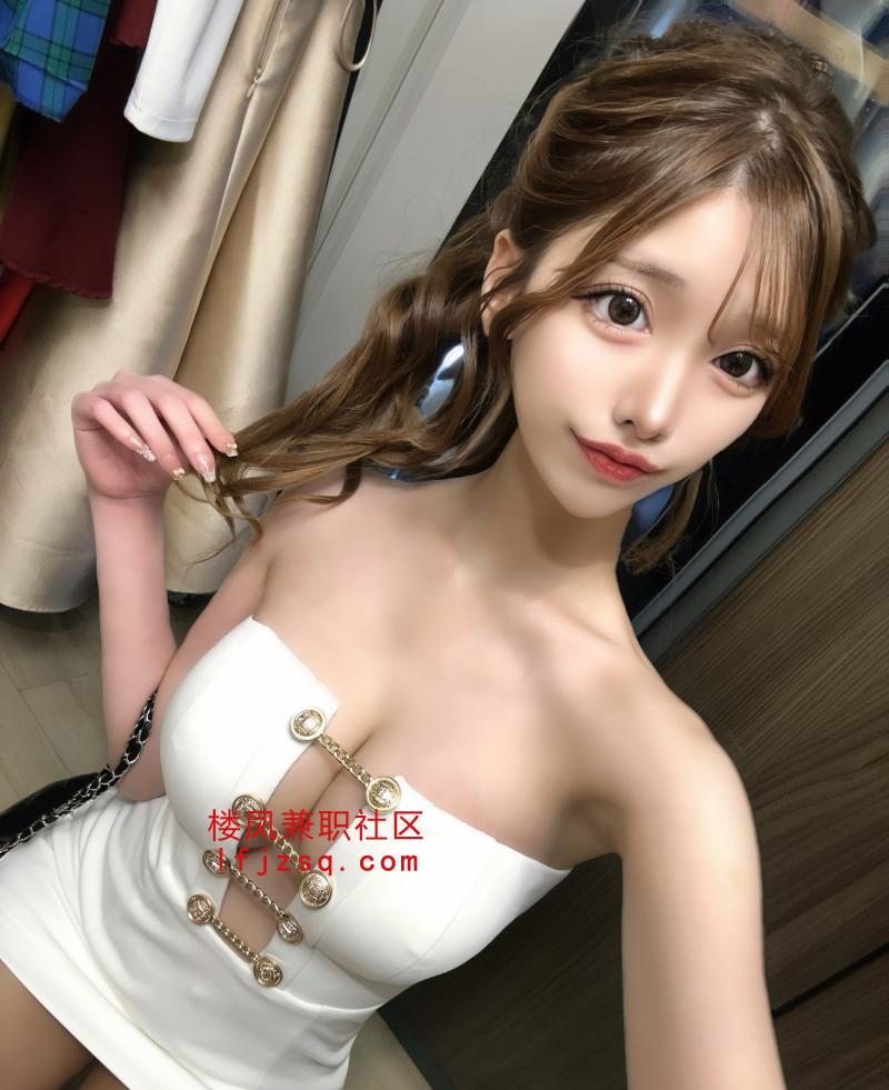 长沙嫩妹子屁穴很紧实性感挑逗吸舔灵活