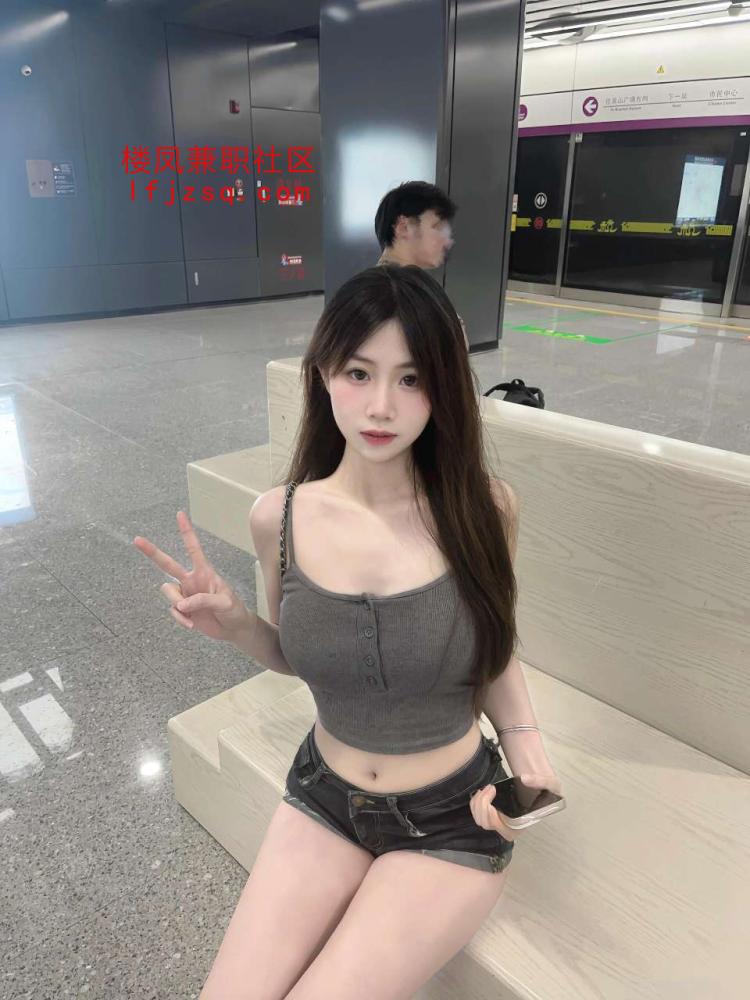 颜值高鲍鱼粉嫩小学妹