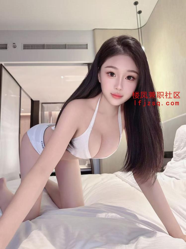 刚做不久漂亮文静兼职小妹【已体验】